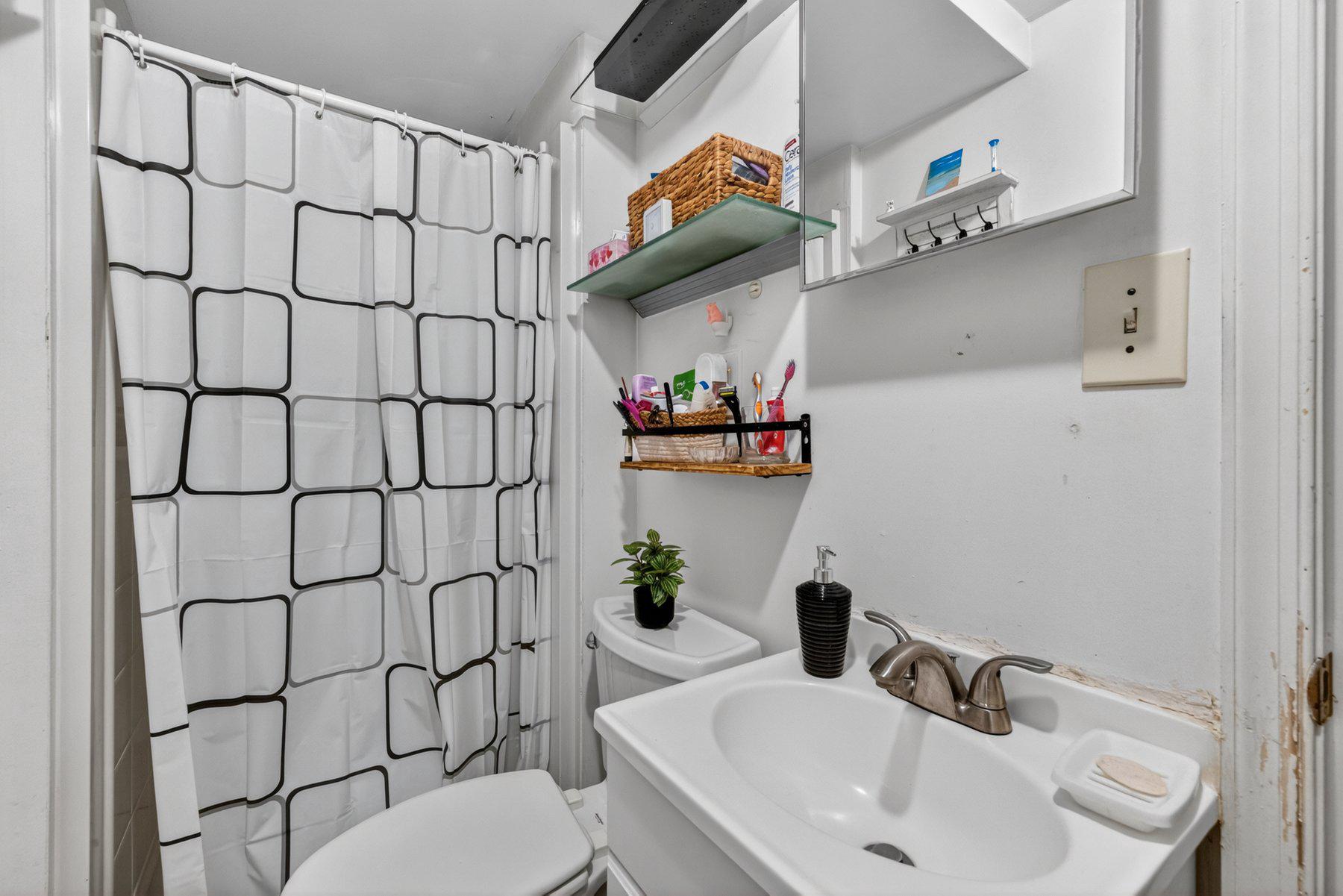 FOREST GLEN KNOLLS - Residential