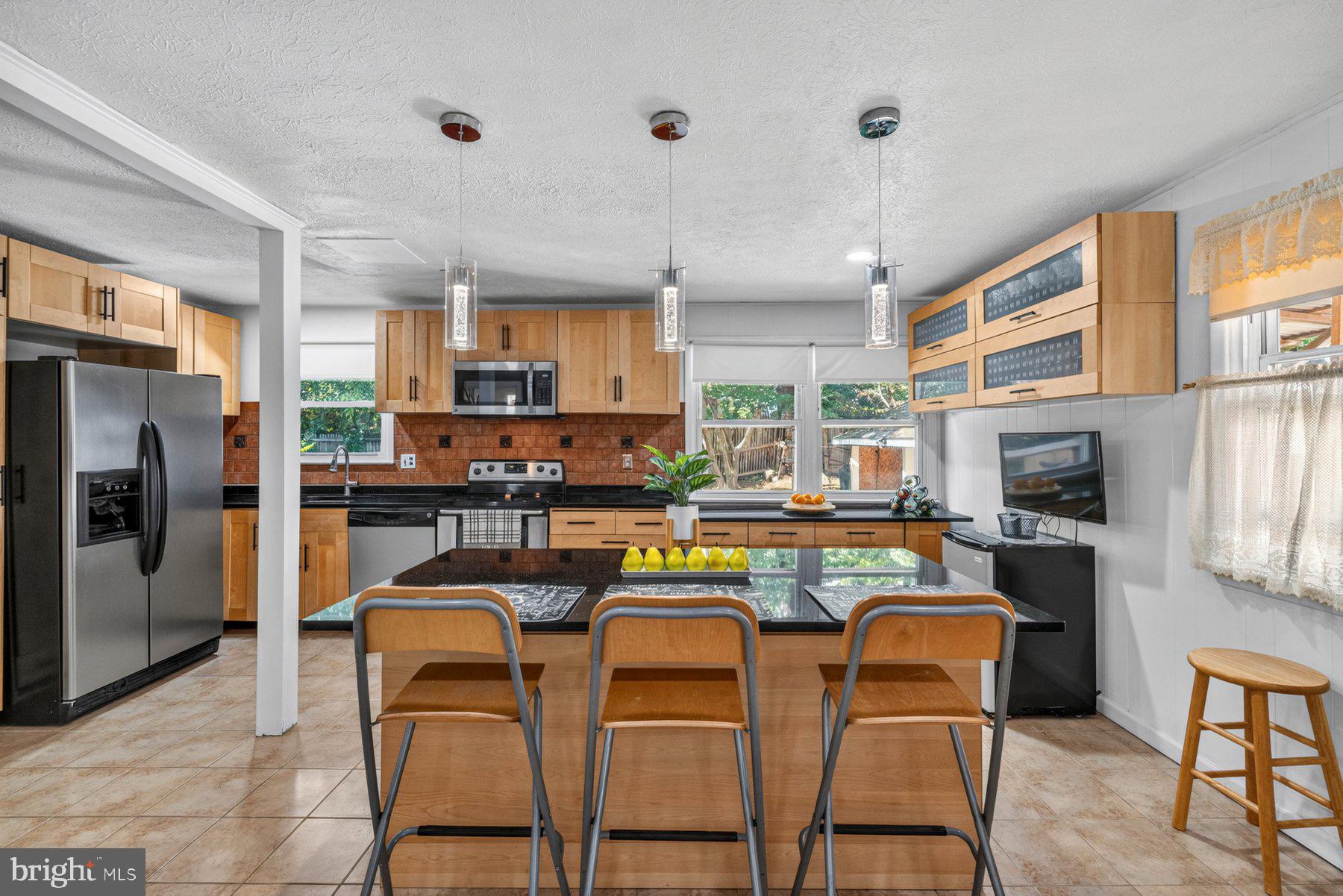 FOREST GLEN KNOLLS - Residential