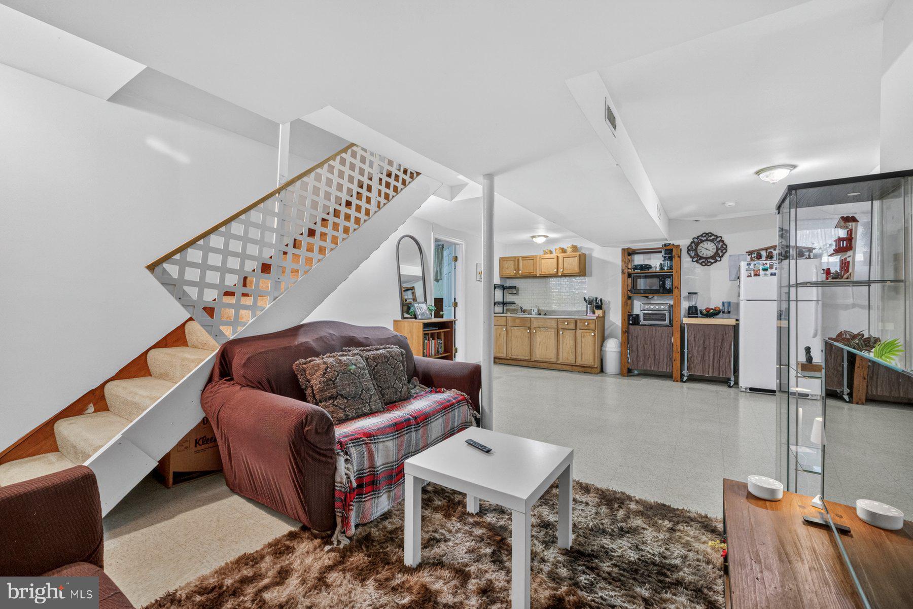 FOREST GLEN KNOLLS - Residential