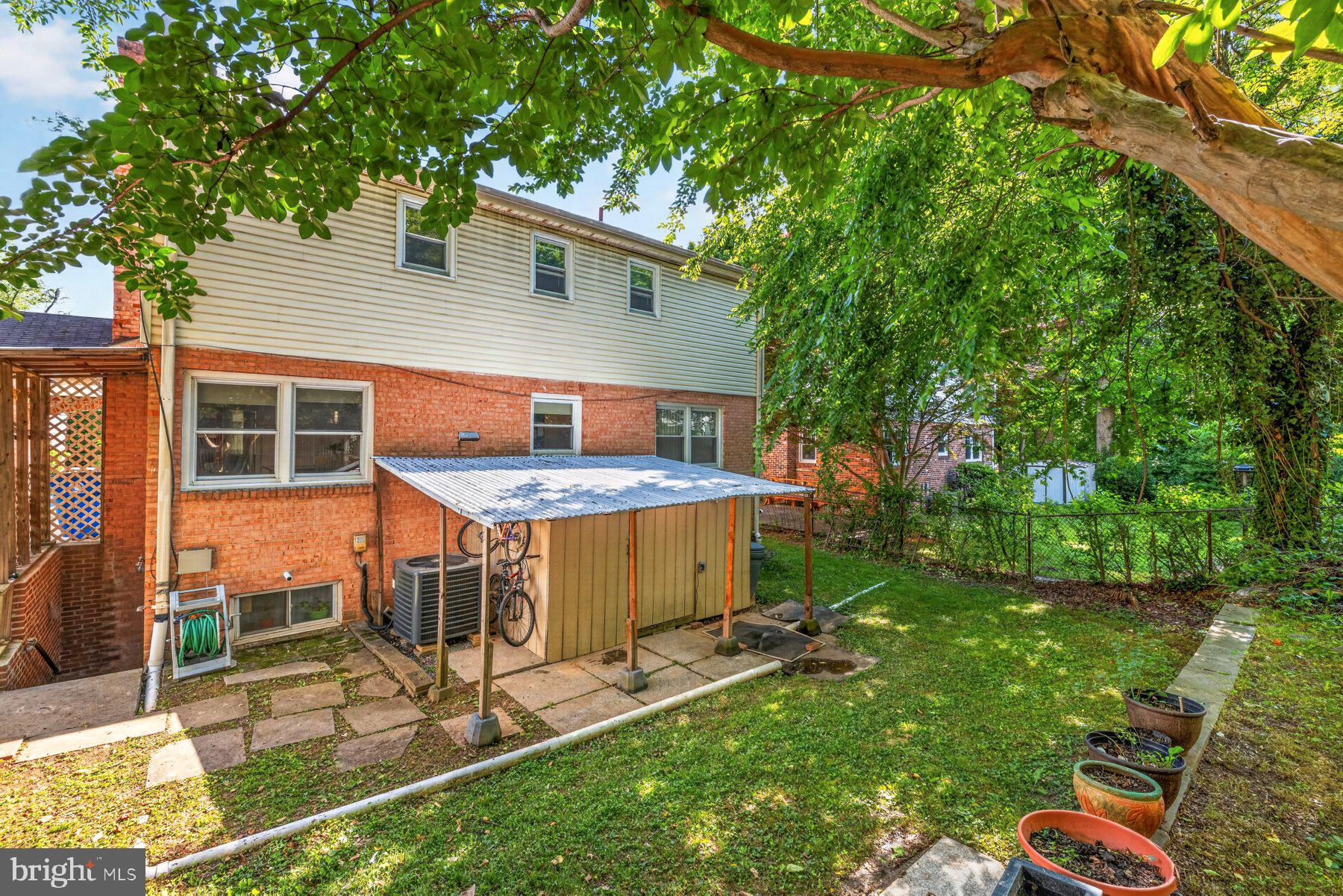 FOREST GLEN KNOLLS - Residential