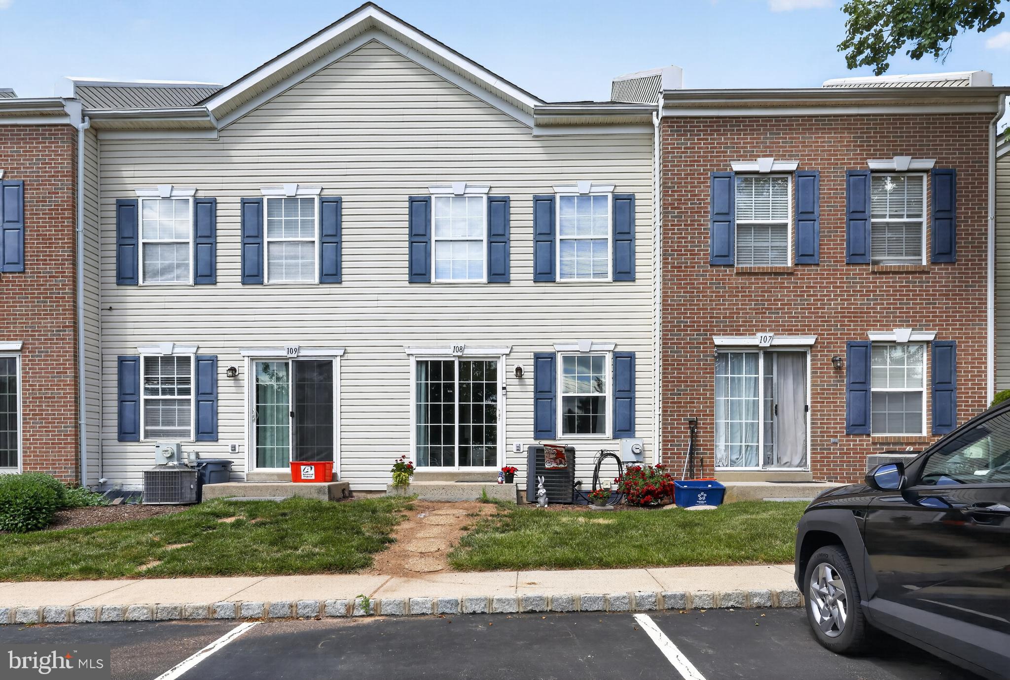 LIBERTY KNOLL - Residential