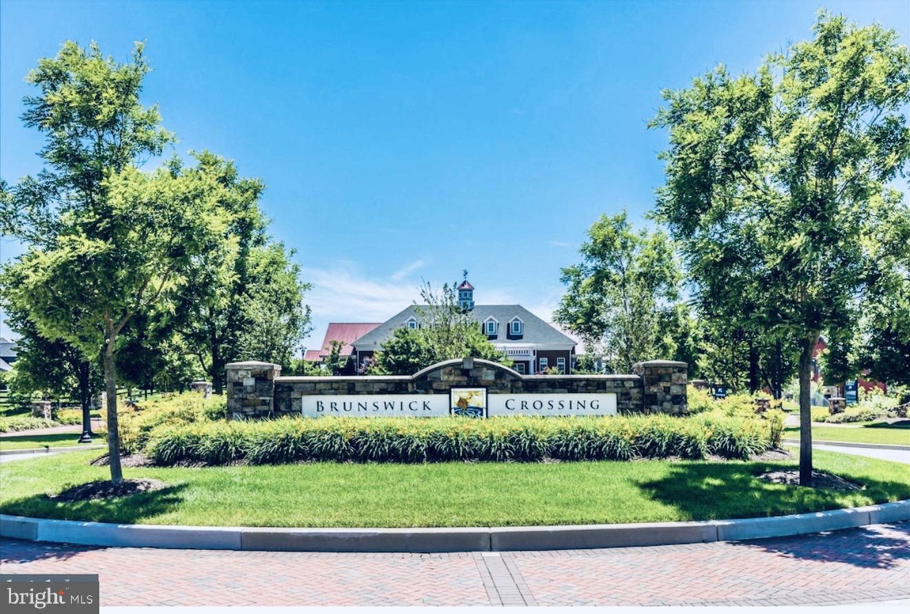 BRUNSWICK CROSSING - Residential