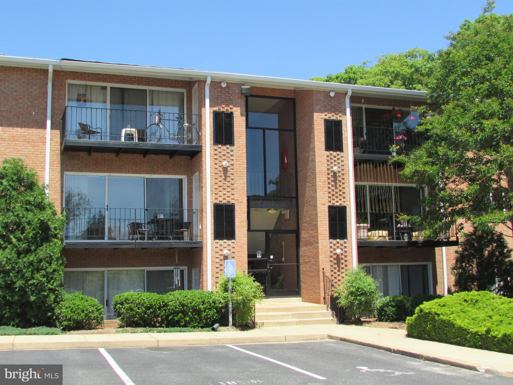 WESTWOOD COMMONS - Residential Lease