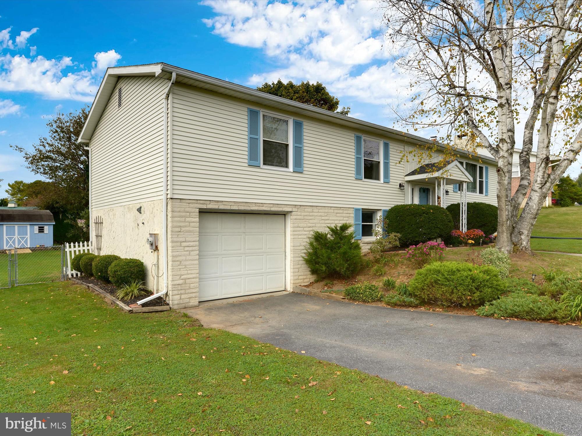 SPRING MEADOW - Residential