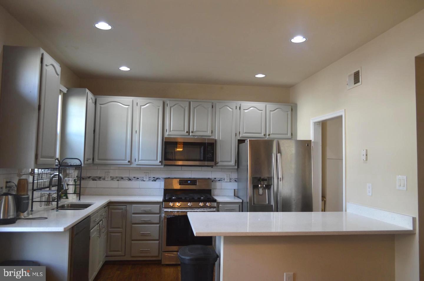 SULLY STATION II - Residential Lease