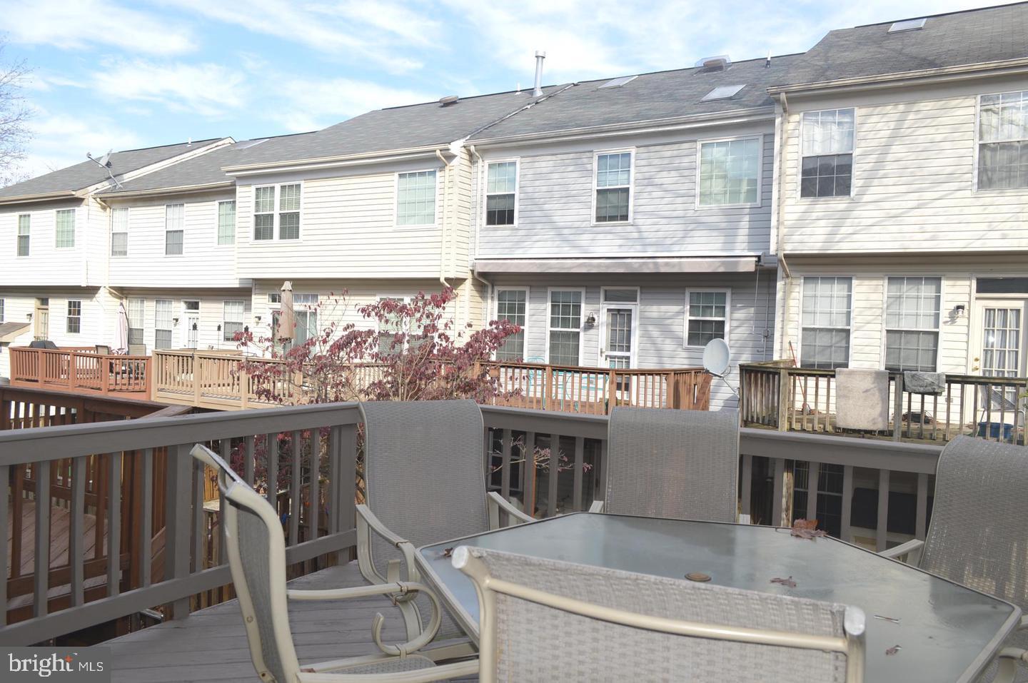 SULLY STATION II - Residential Lease