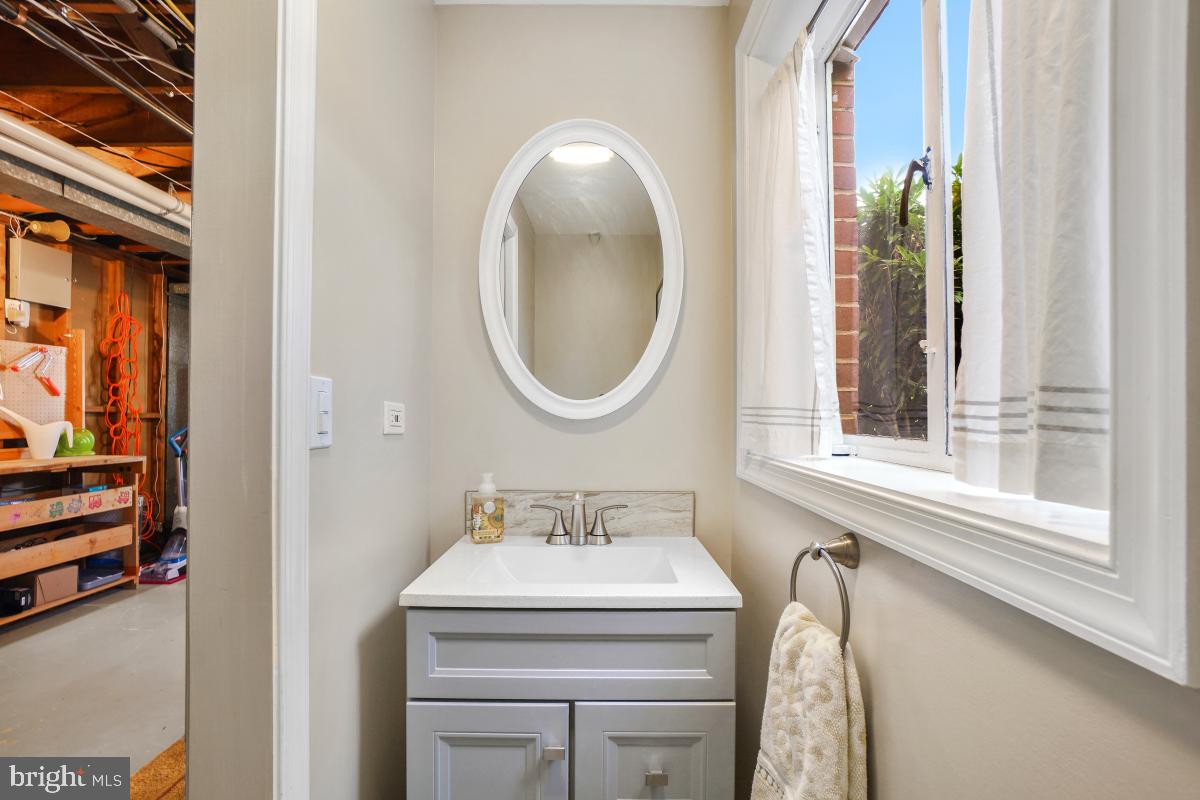 ROCK CREEK PALISADES - Residential
