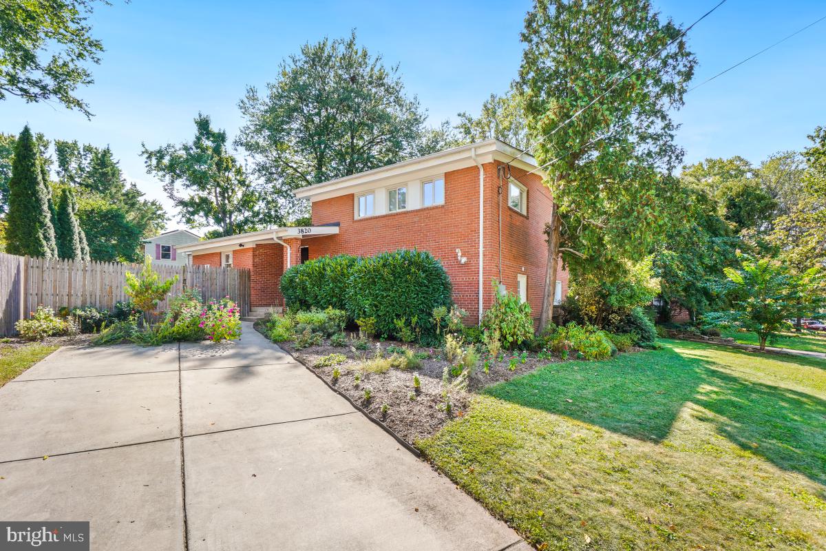 ROCK CREEK PALISADES - Residential