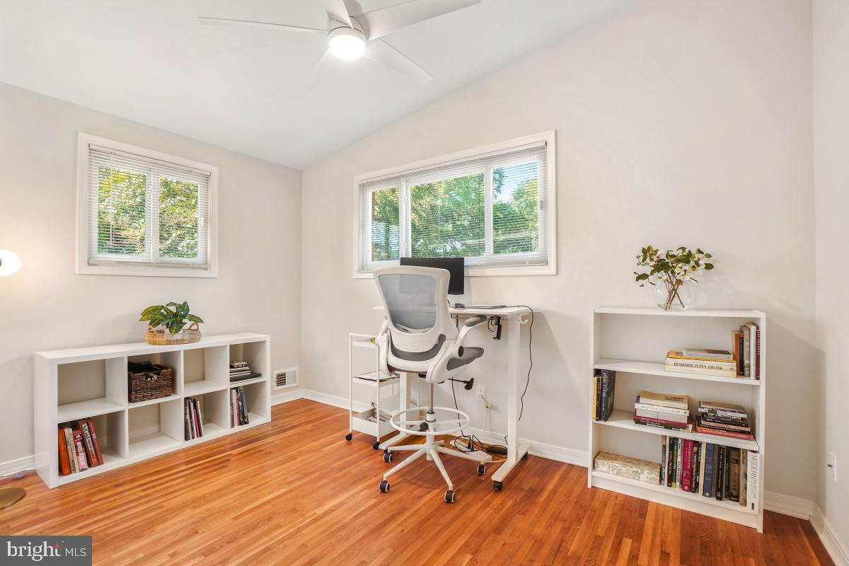 ROCK CREEK PALISADES - Residential
