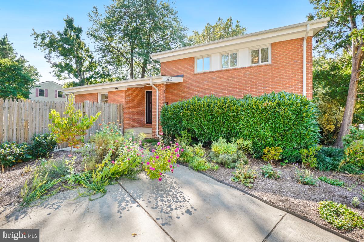 ROCK CREEK PALISADES - Residential