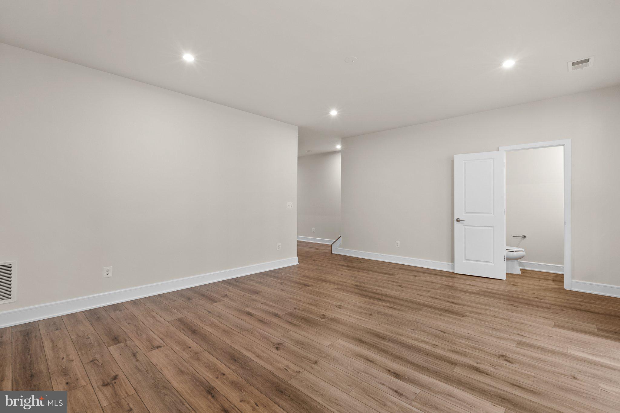 DEMOTT & SILVER - Residential