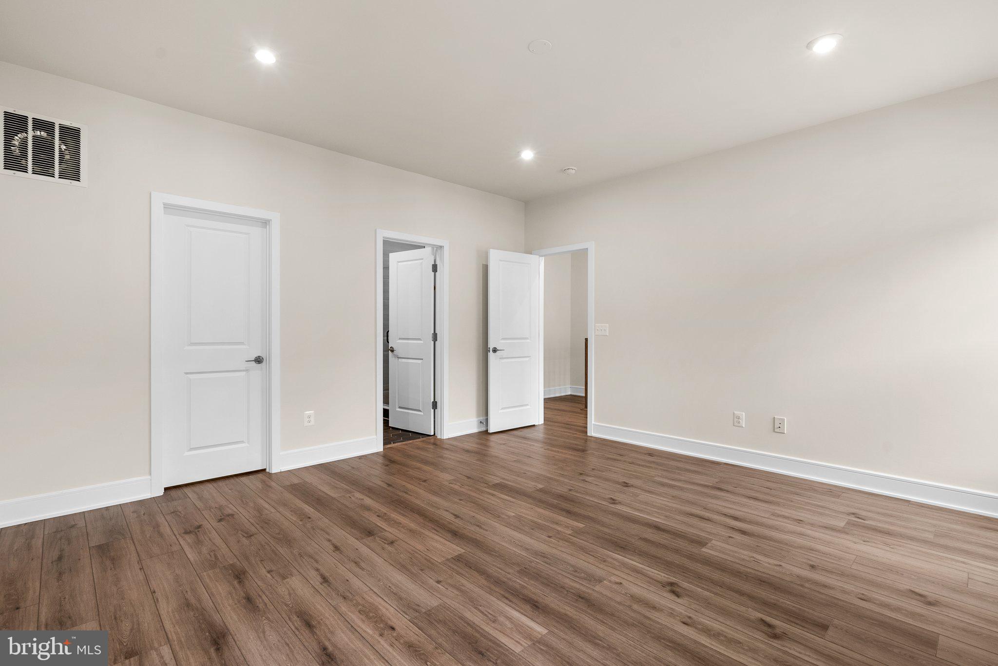 DEMOTT & SILVER - Residential