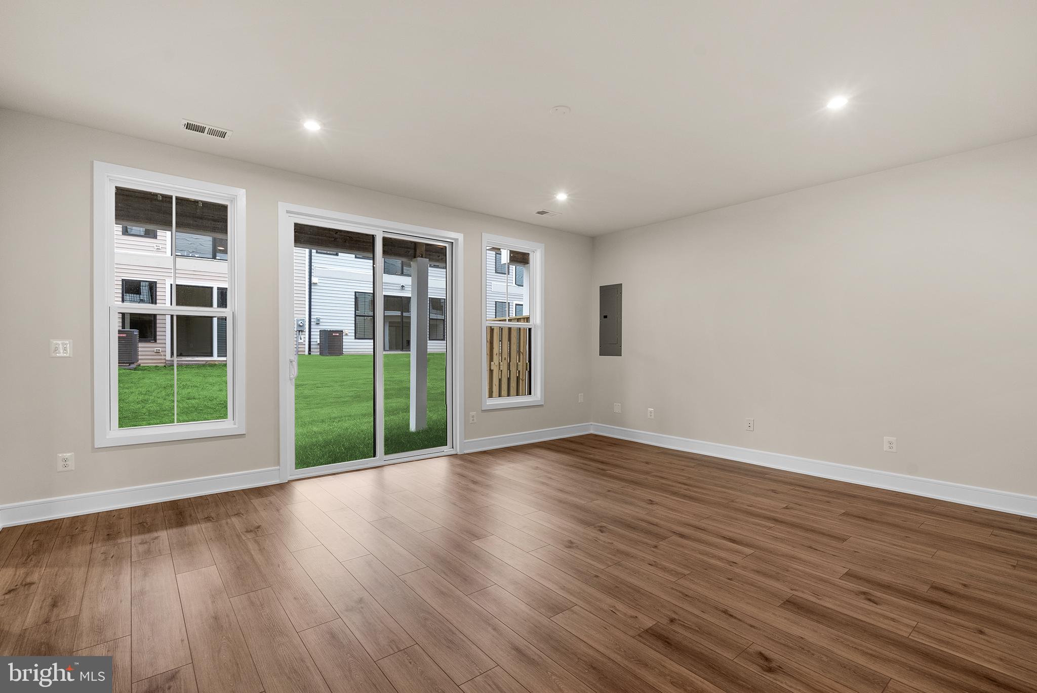 DEMOTT & SILVER - Residential