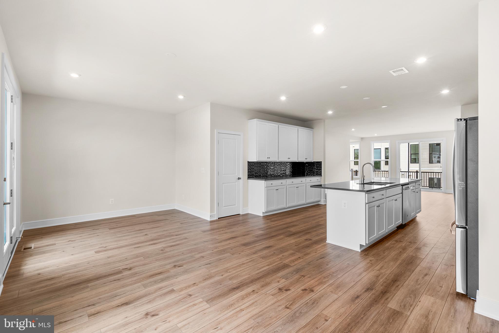 DEMOTT & SILVER - Residential