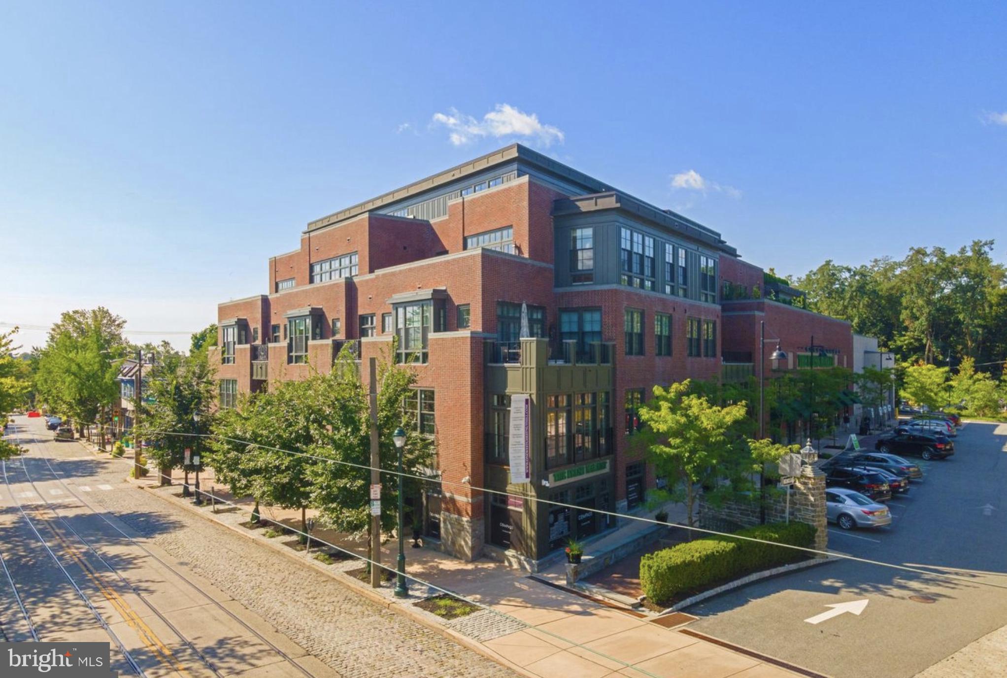CHESTNUT HILL - Residential
