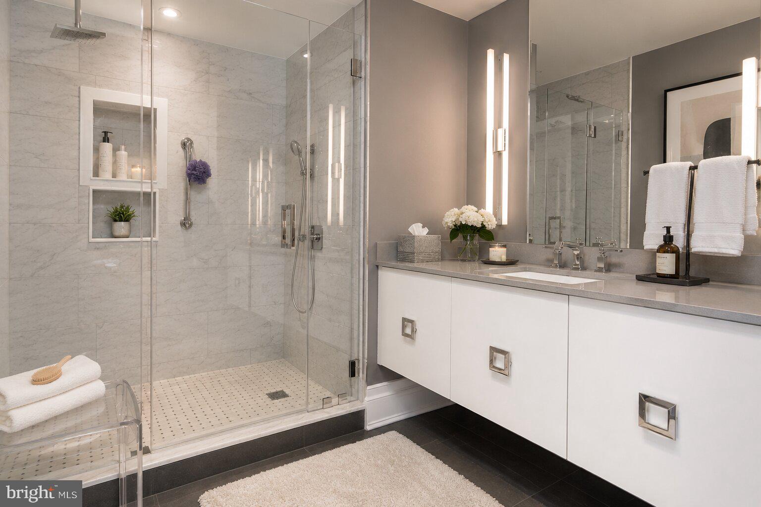 CHESTNUT HILL - Residential