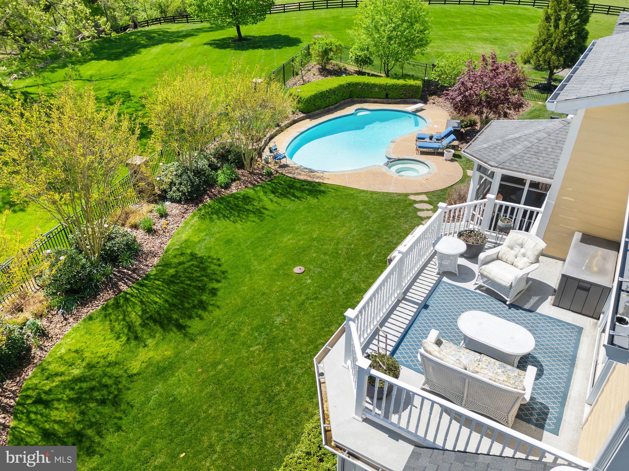 BEACON HILL - Residential