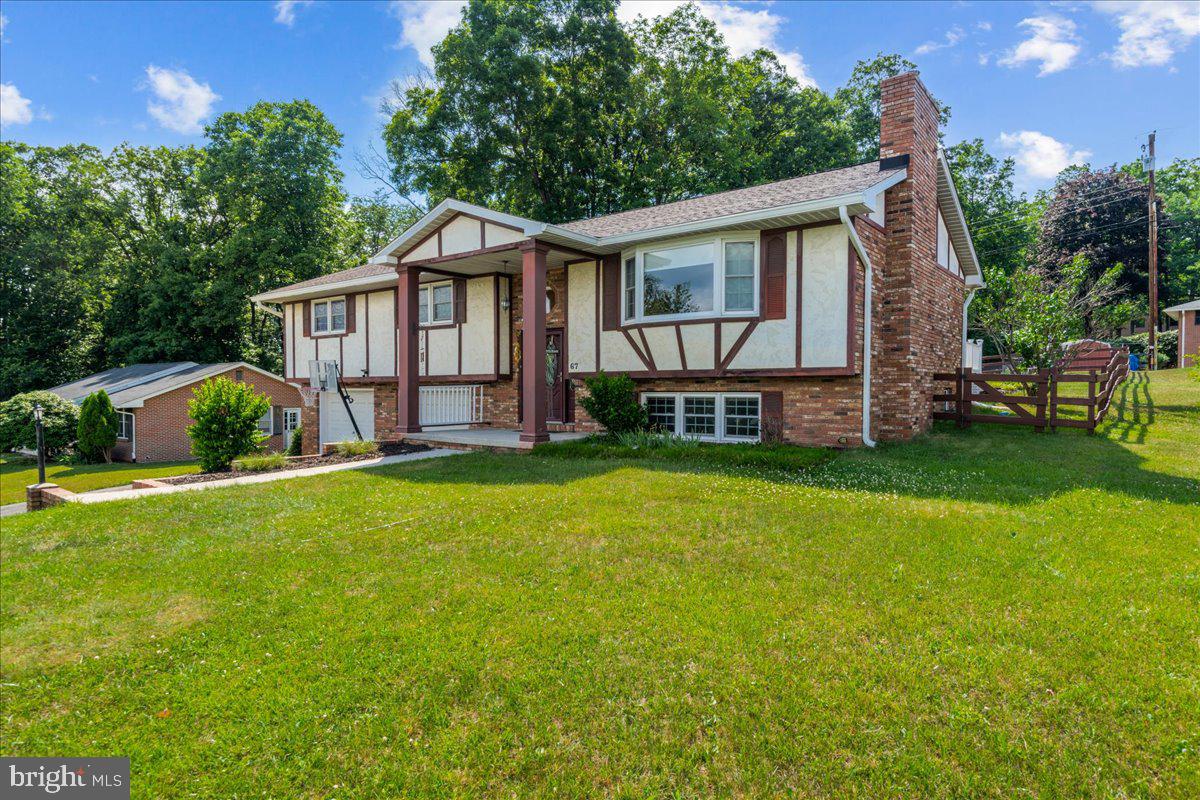 BRADDOCK ESTATES - Residential