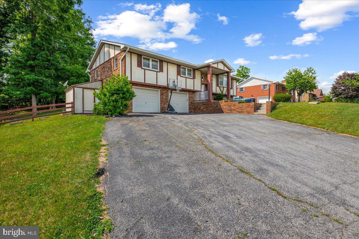 BRADDOCK ESTATES - Residential
