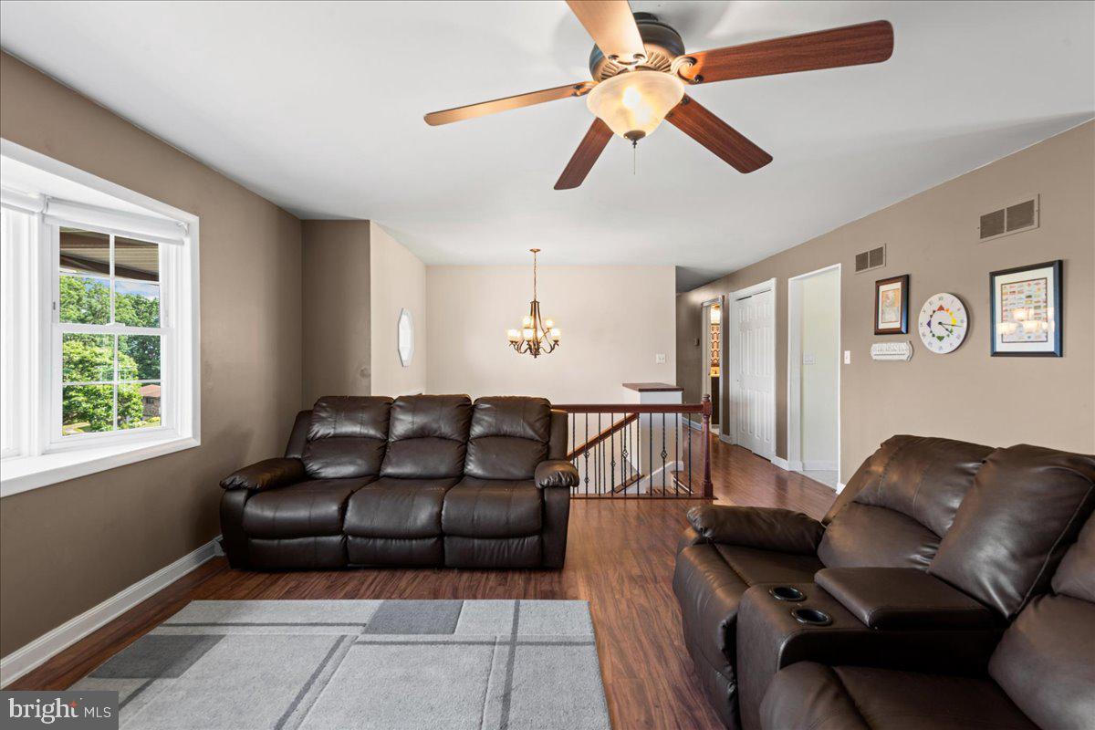 BRADDOCK ESTATES - Residential