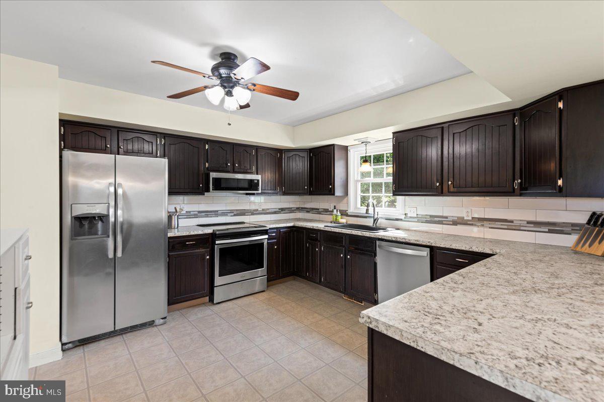 BRADDOCK ESTATES - Residential