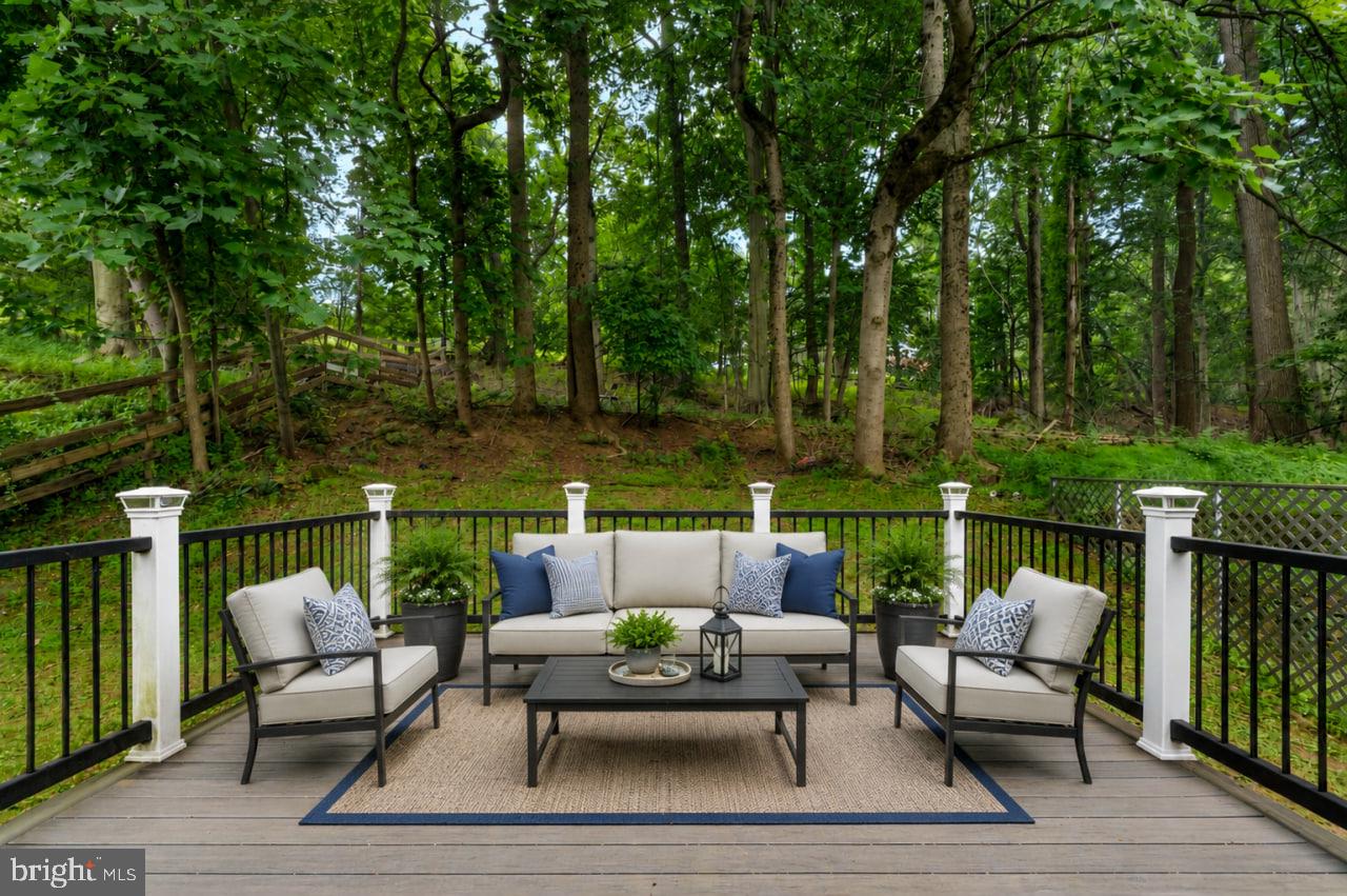 WOODLYN CROSSING - Residential