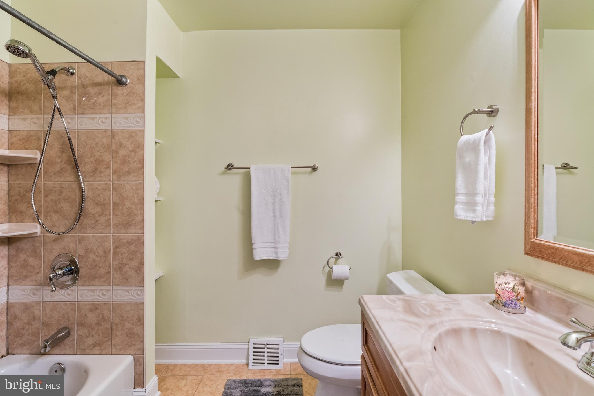 WOODLYN CROSSING - Residential