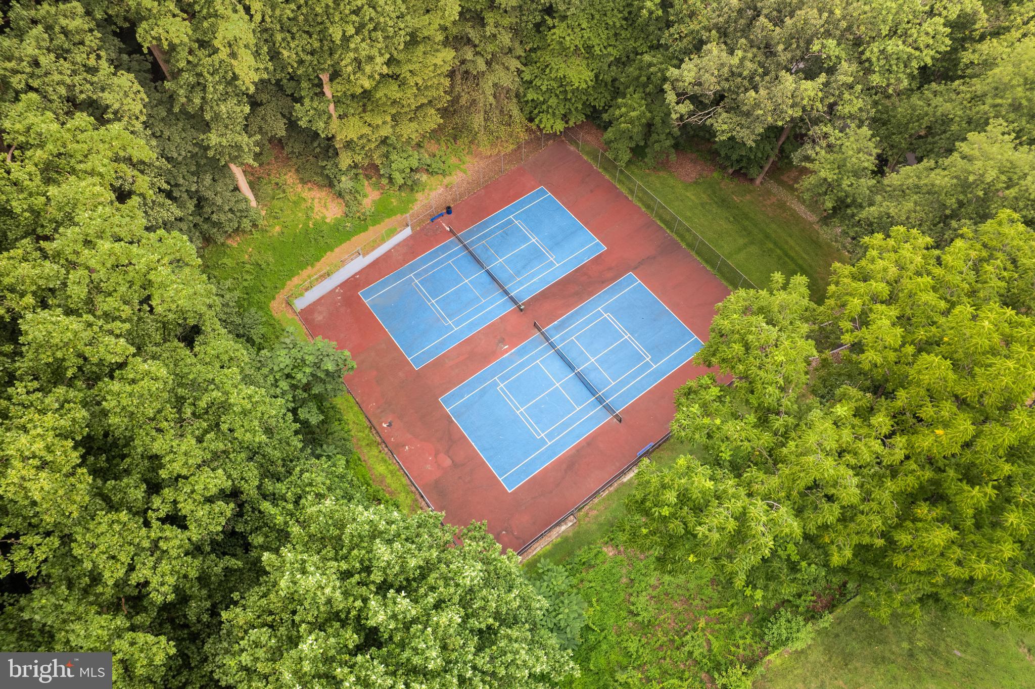WOODLYN CROSSING - Residential