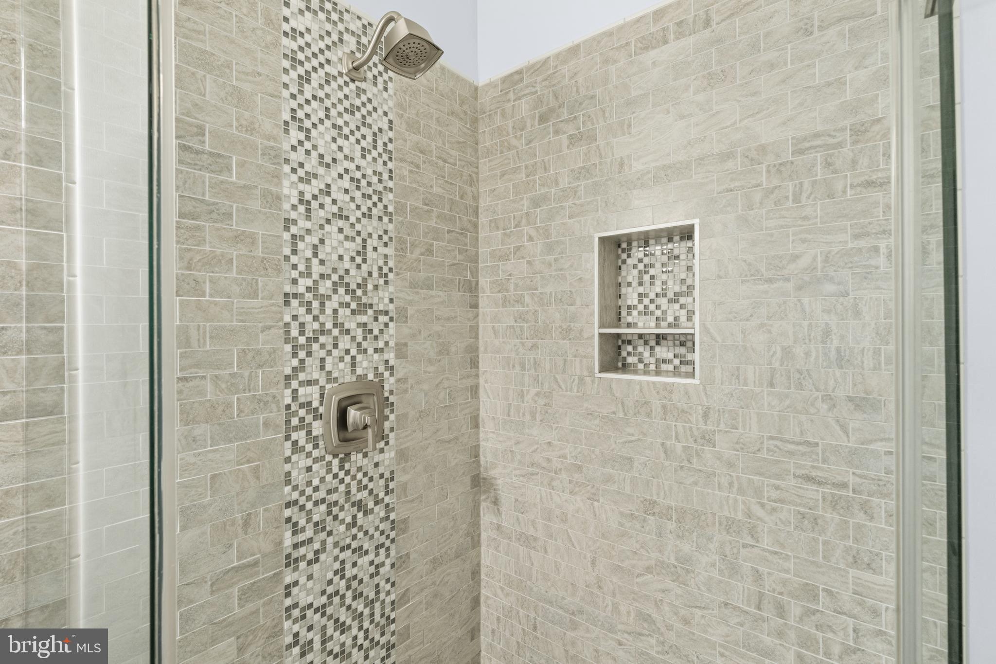 WOODLYN CROSSING - Residential