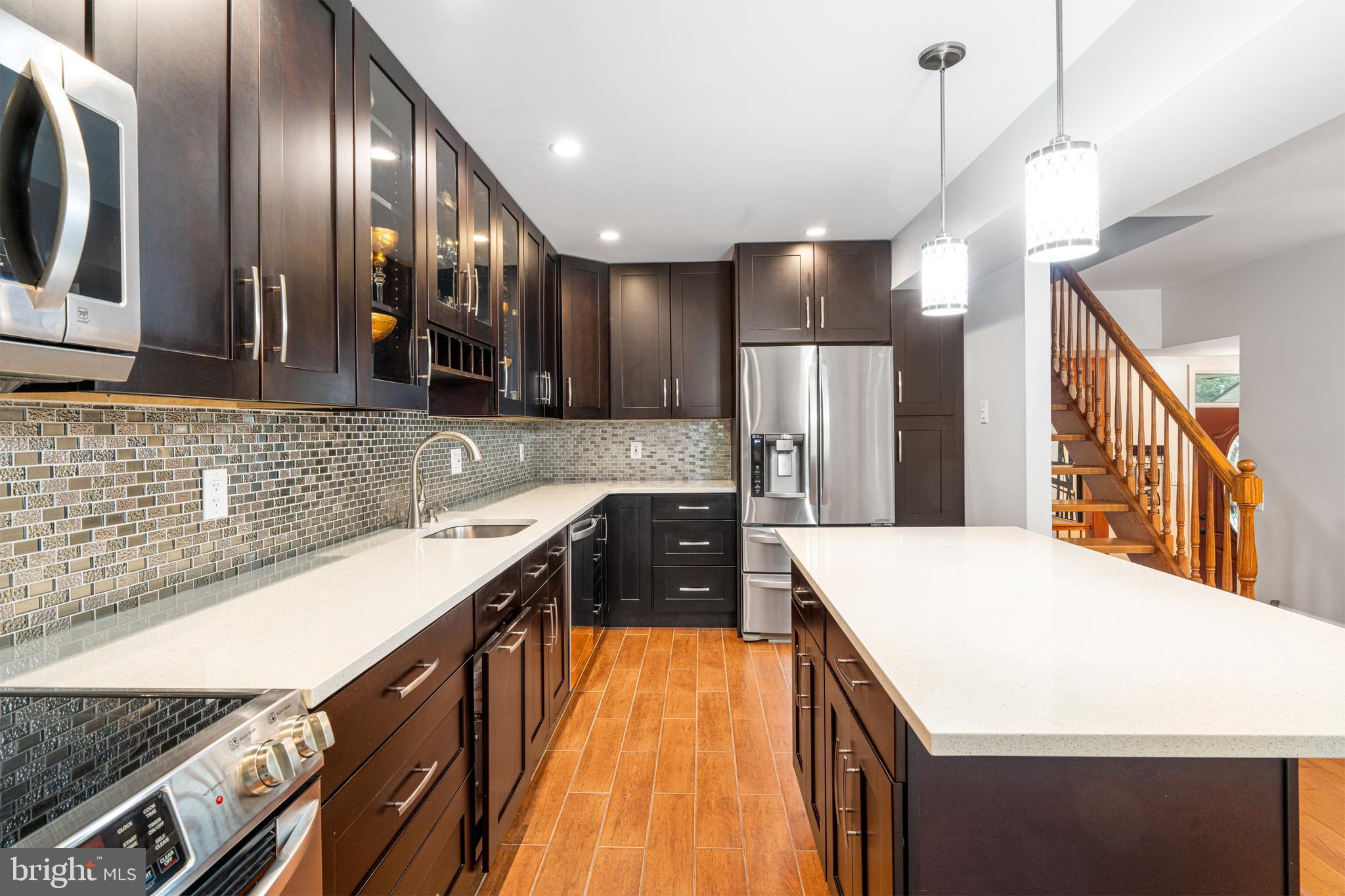 WOODLYN CROSSING - Residential