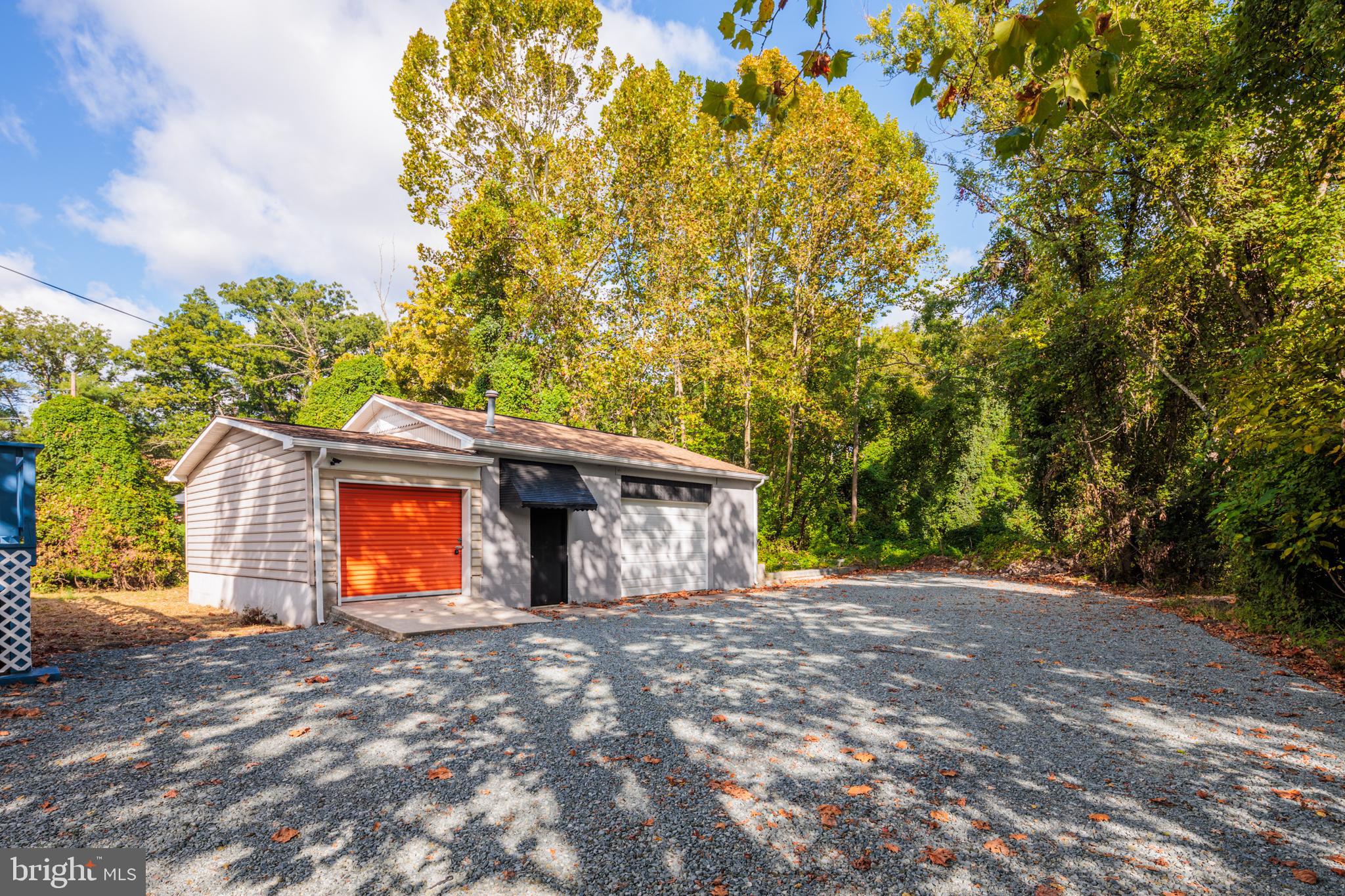 PERRY HALL - Residential