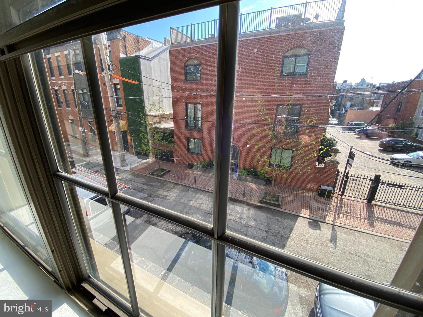 QUEEN VILLAGE - Residential Income