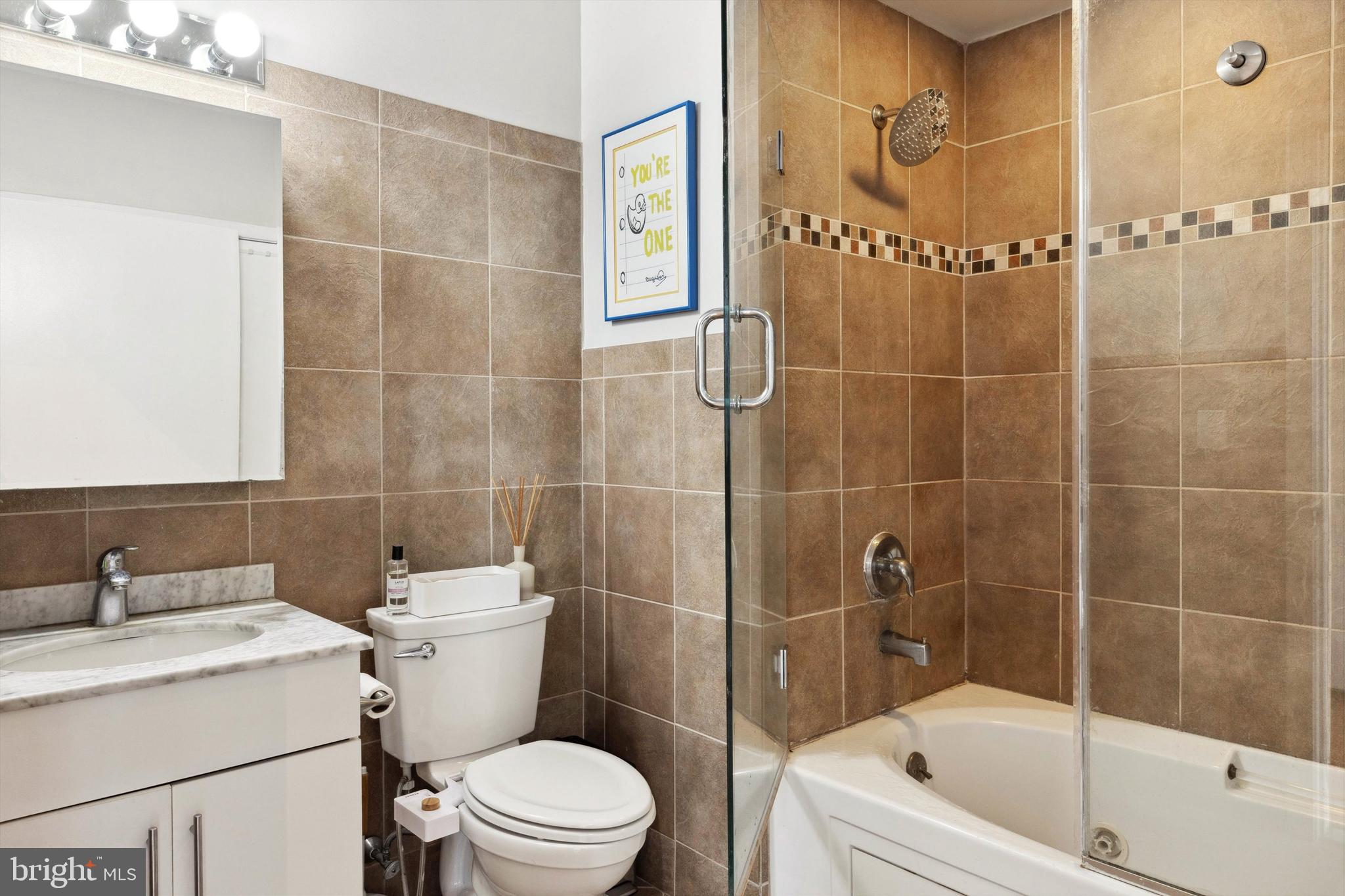 LOGAN SQUARE - Residential