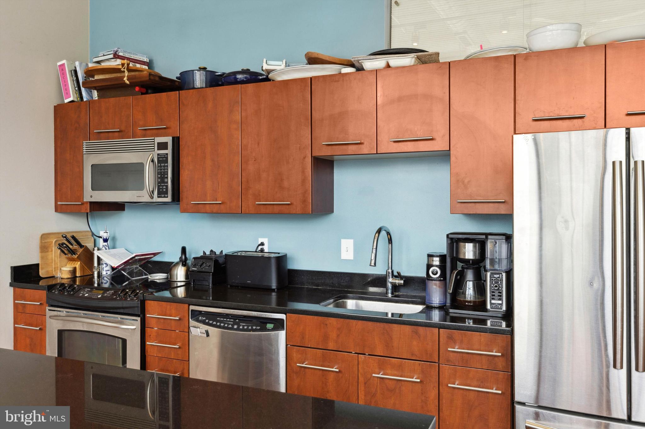 LOGAN SQUARE - Residential