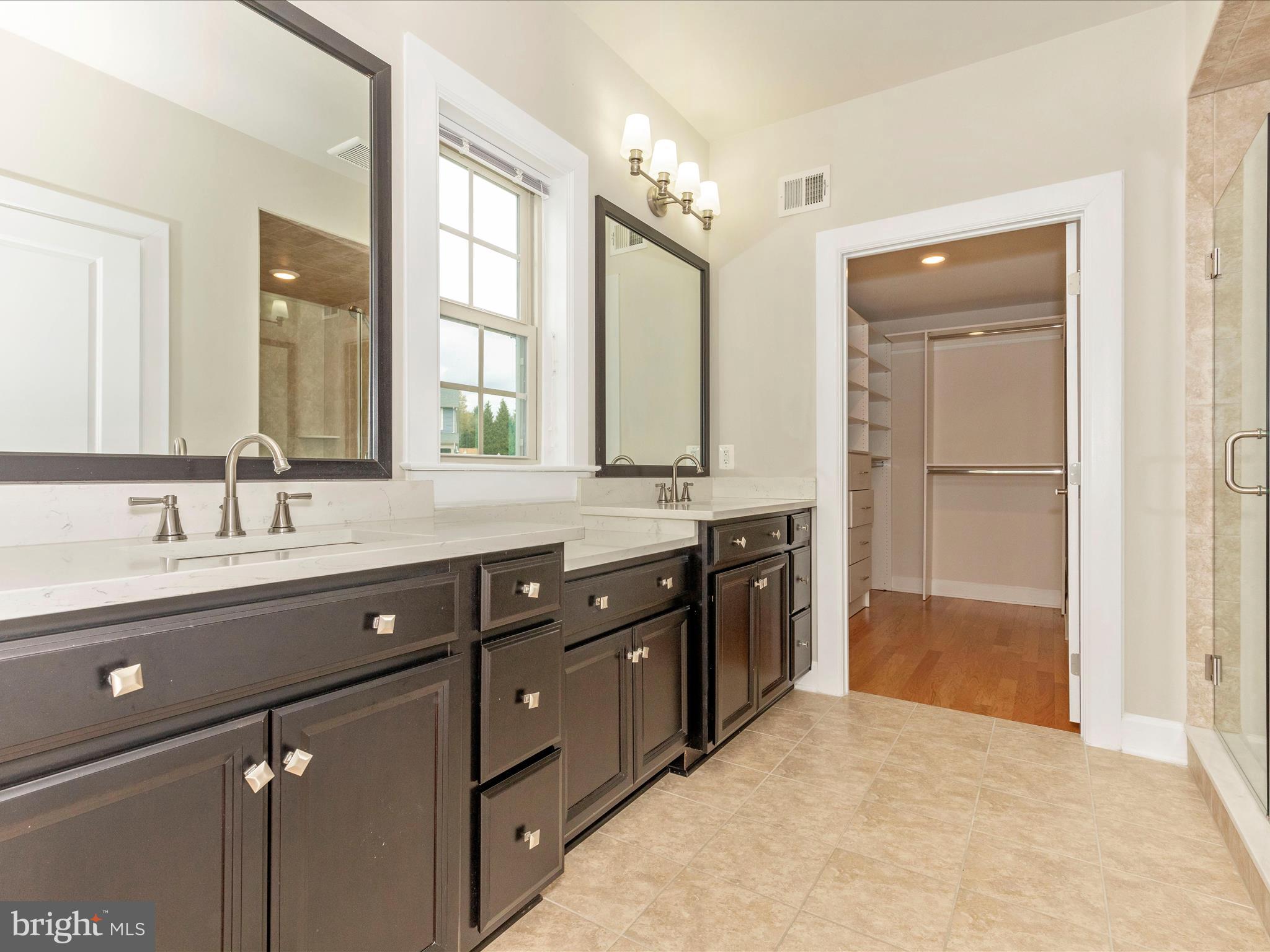 VILLAGES OF URBANA - Residential Lease