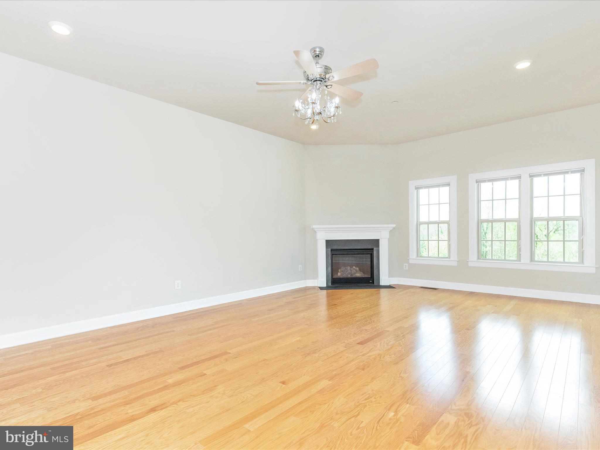 VILLAGES OF URBANA - Residential Lease