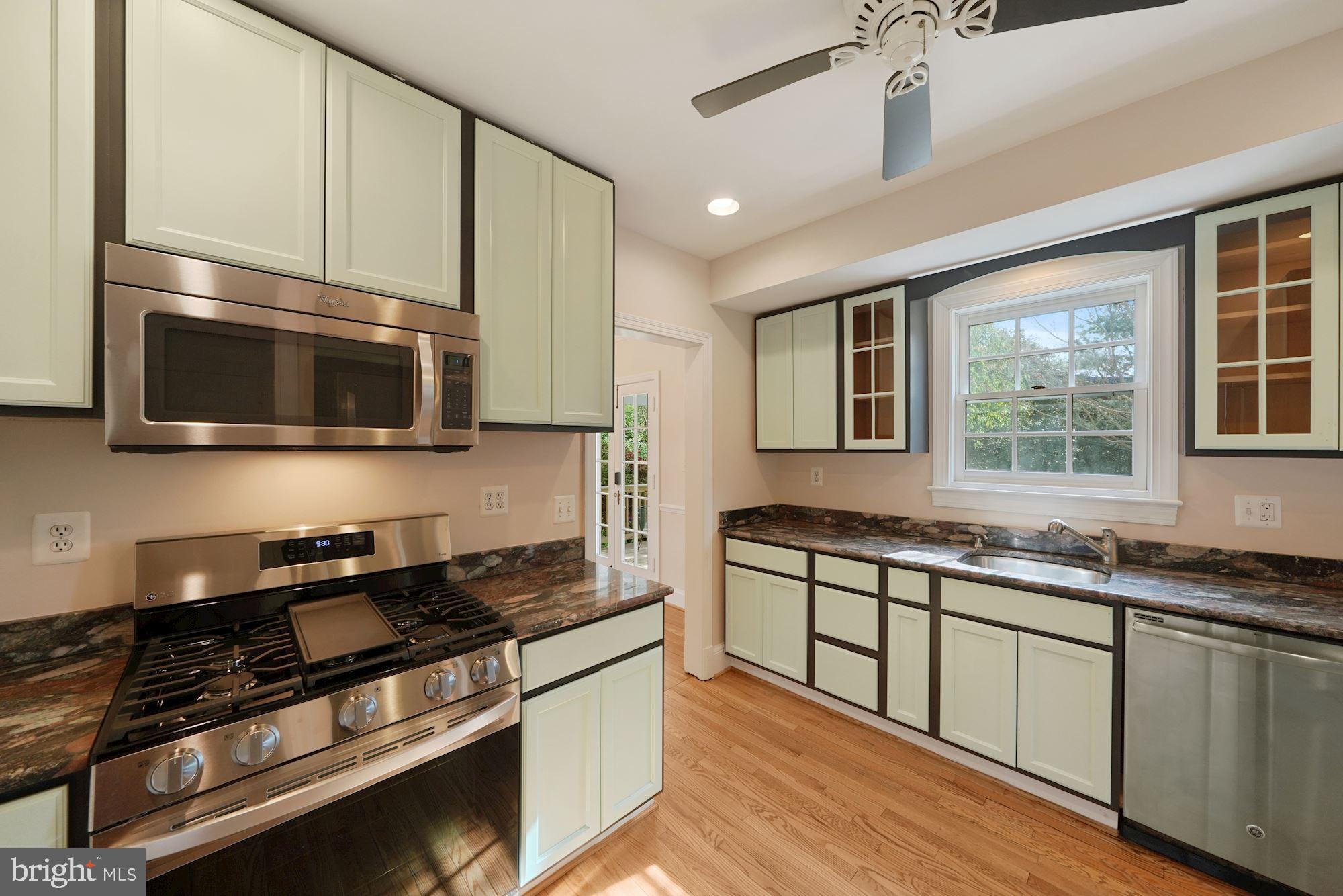 BATTERY PARK - Residential