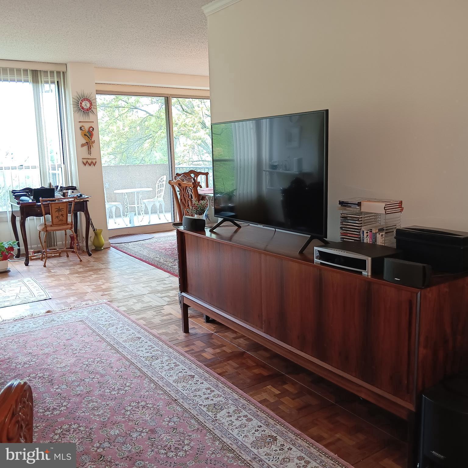 WYNNEWOOD - Residential
