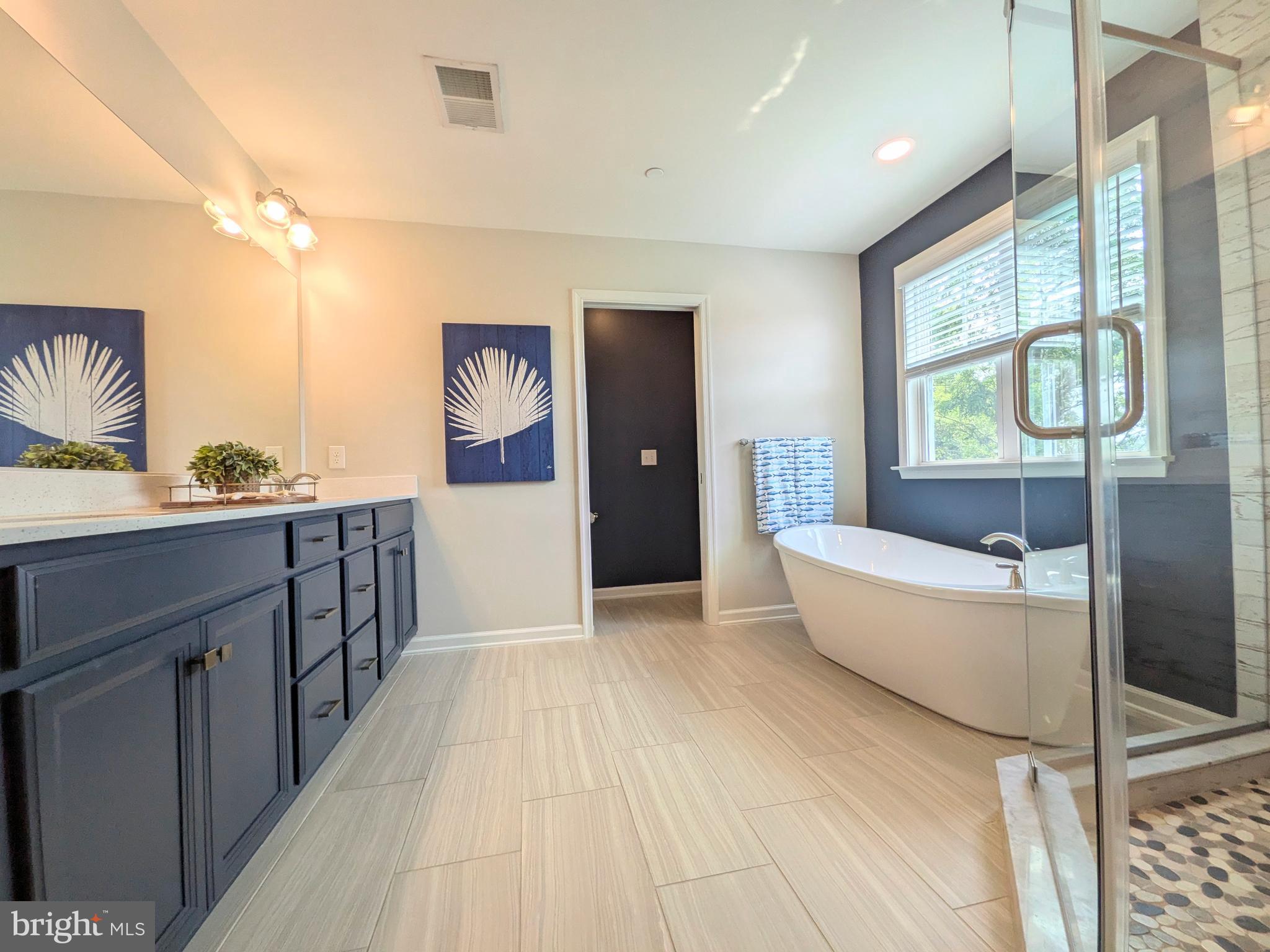 BAY CITY - Residential