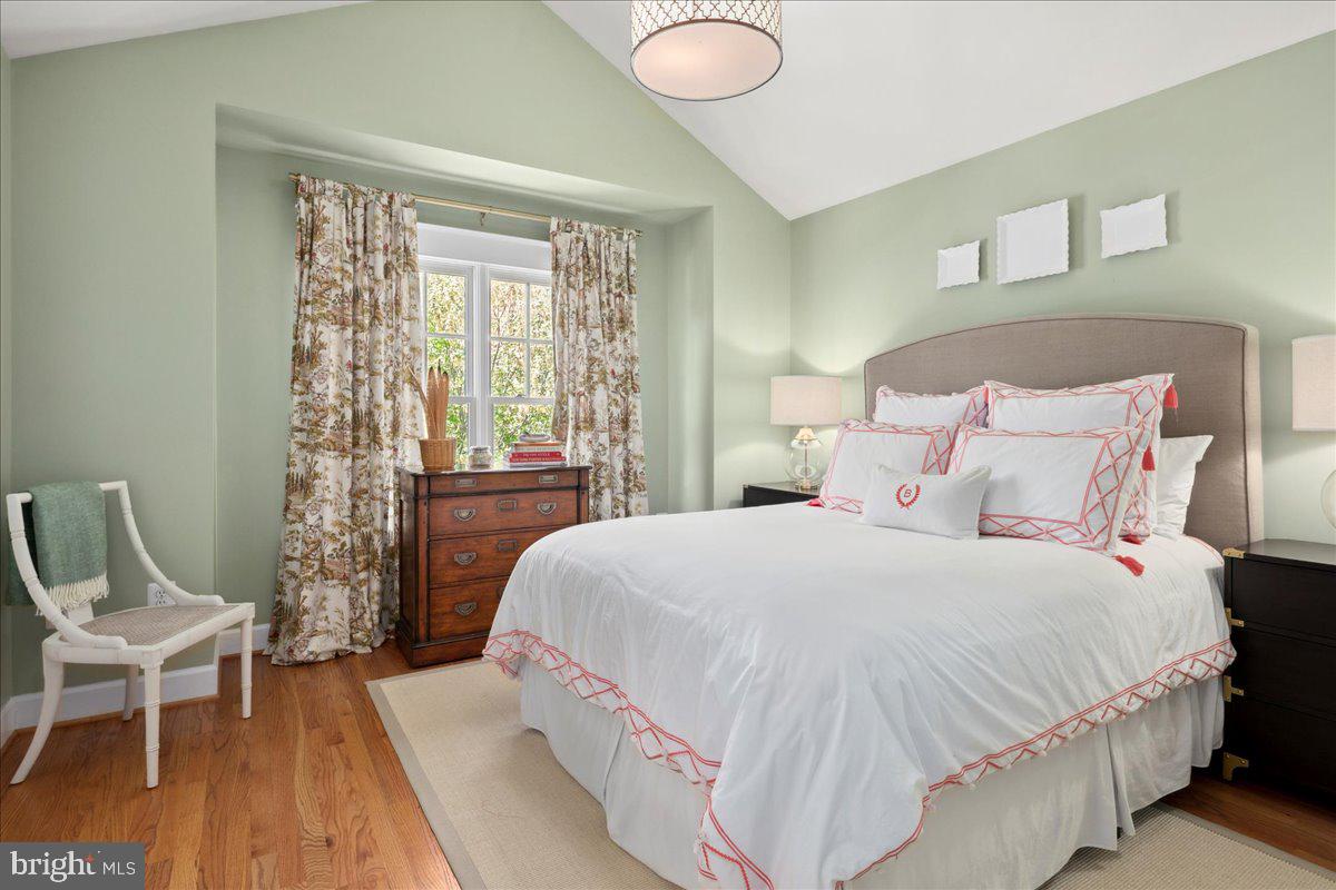 GOLF CLUB MANOR - Residential