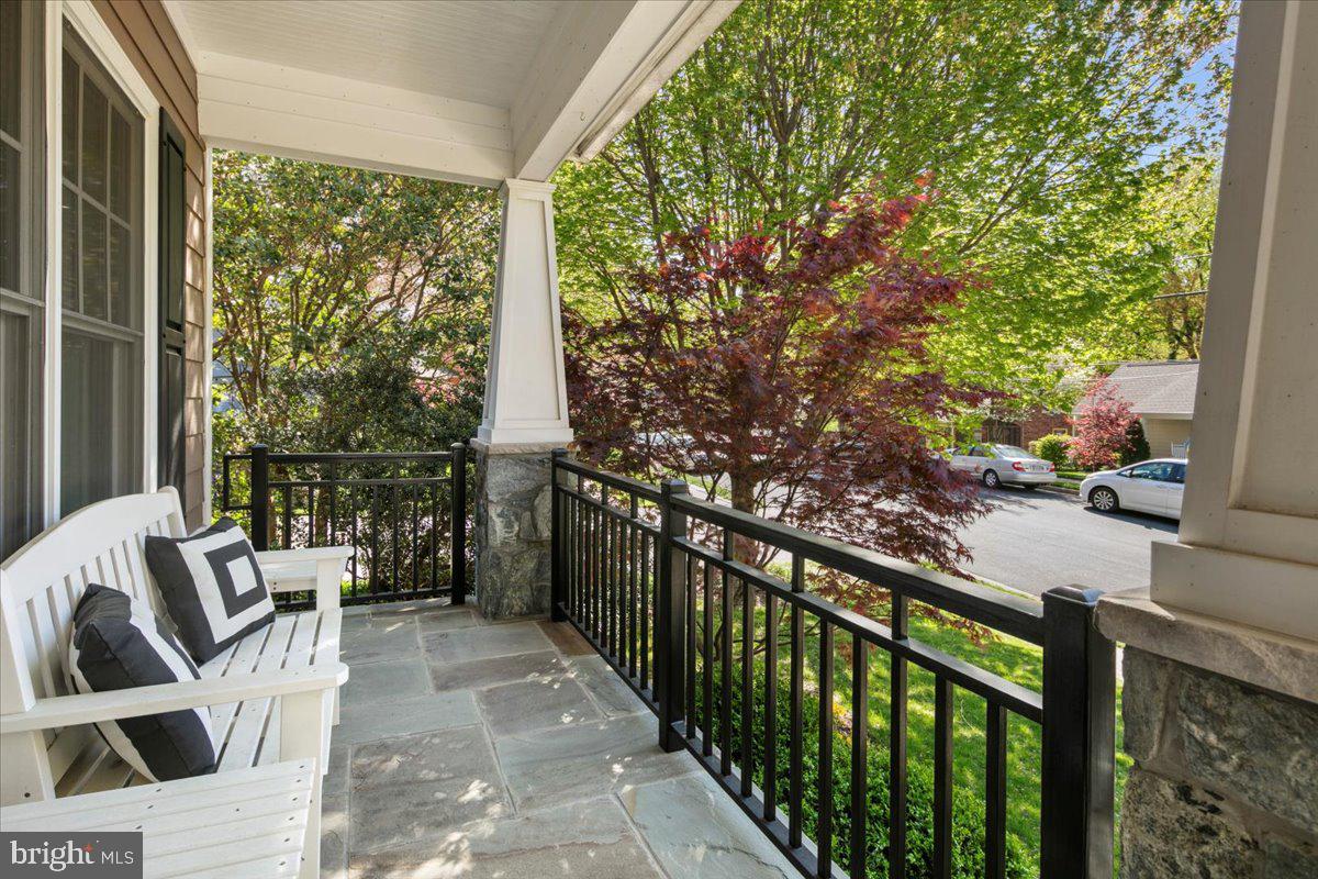 GOLF CLUB MANOR - Residential