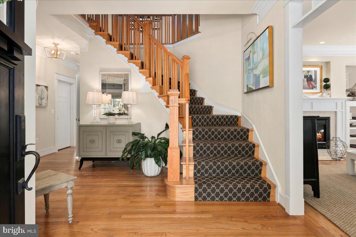 GOLF CLUB MANOR - Residential