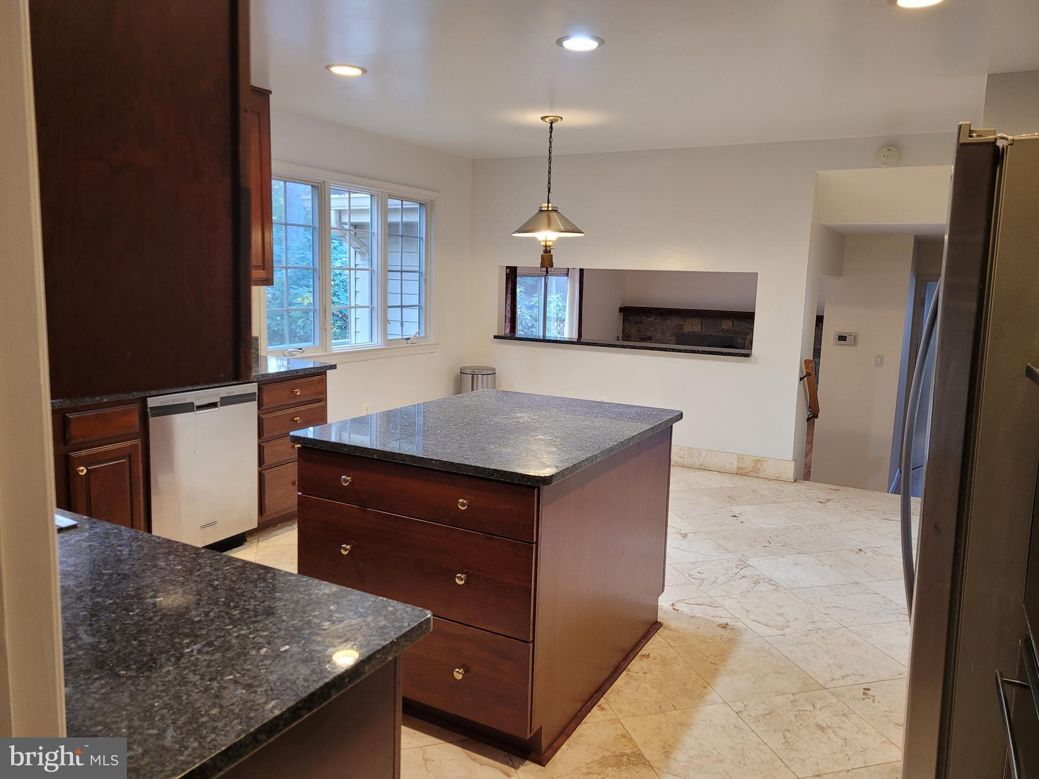 STRATTON COMMONS - Residential Lease