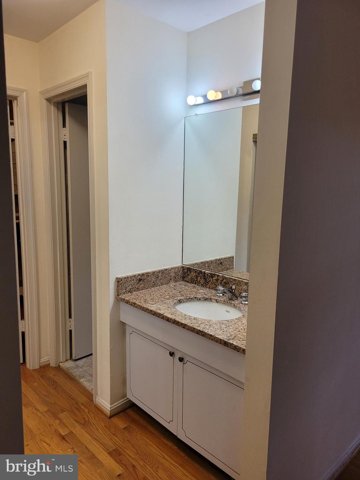 STRATTON COMMONS - Residential Lease