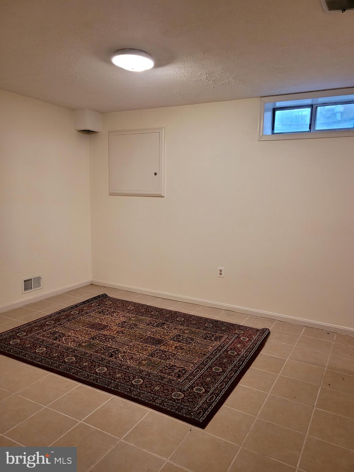 STRATTON COMMONS - Residential Lease