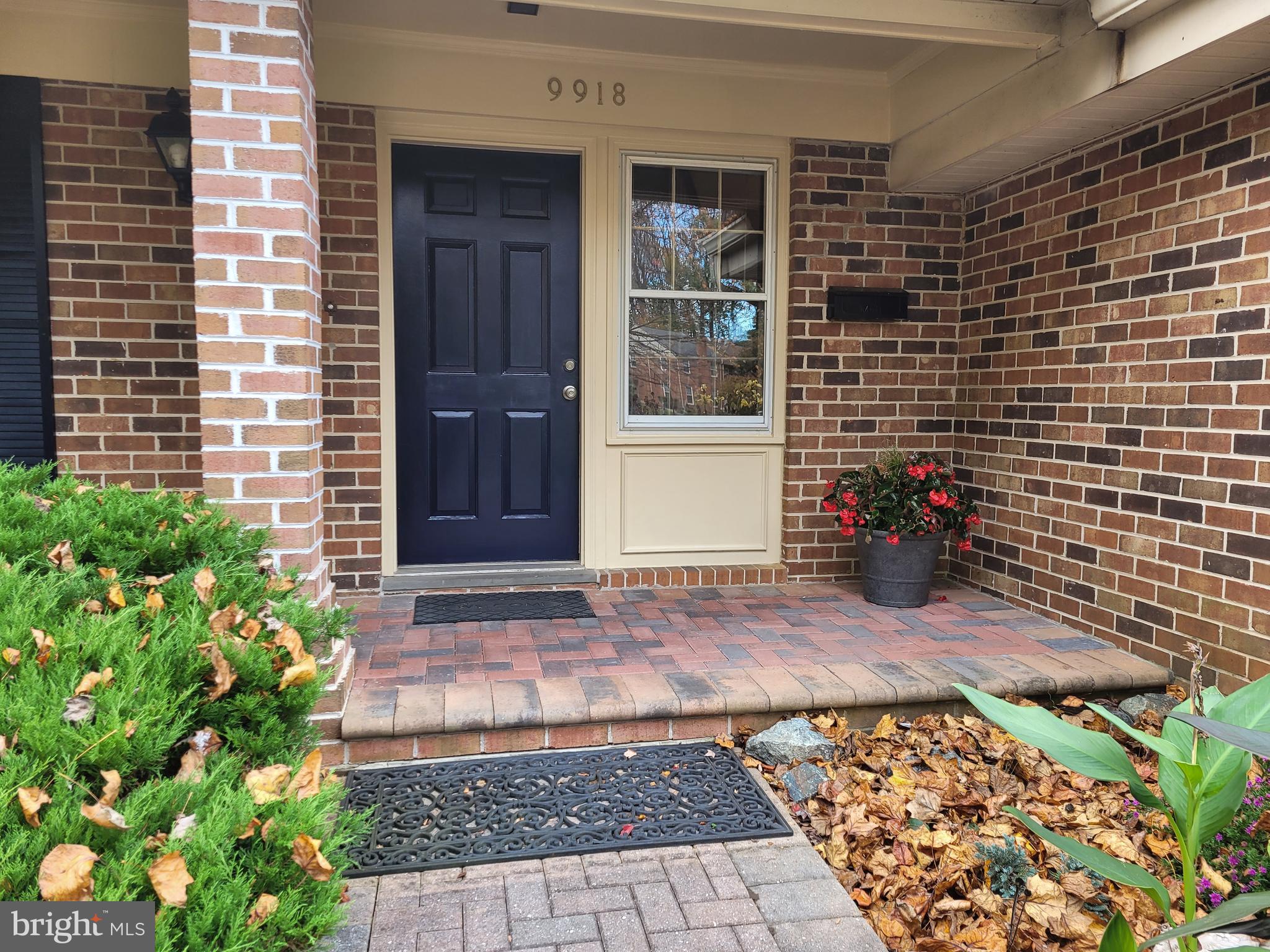 STRATTON COMMONS - Residential Lease