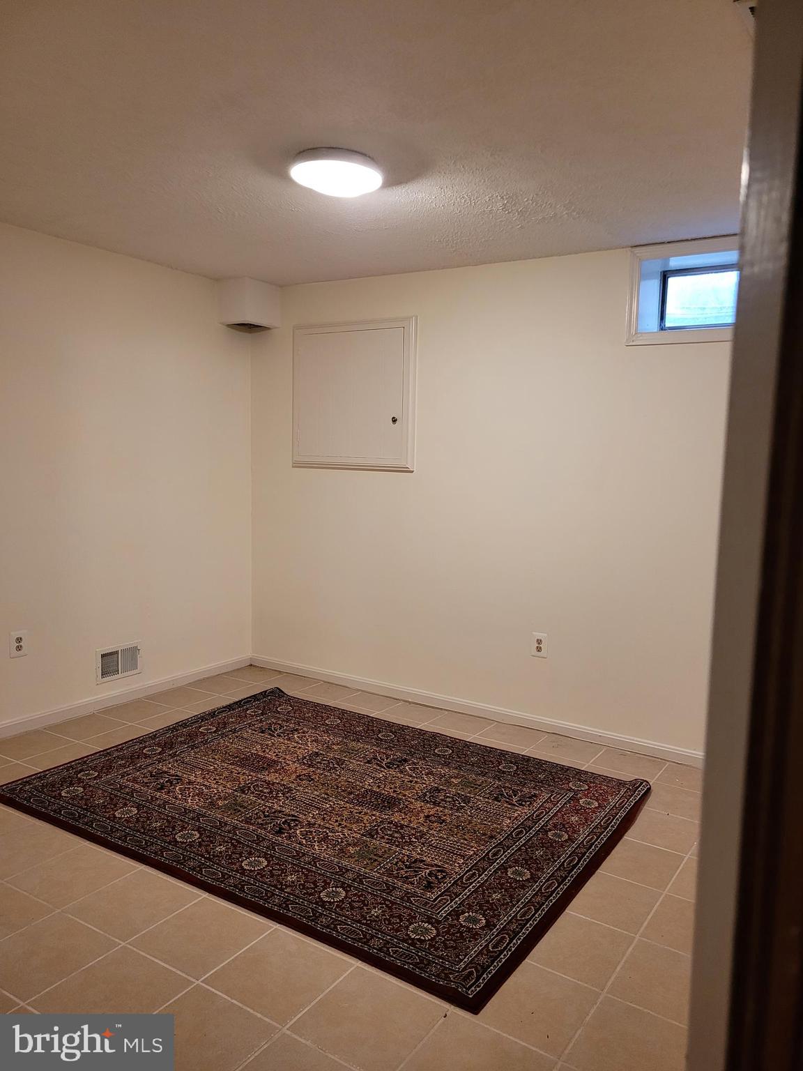STRATTON COMMONS - Residential Lease