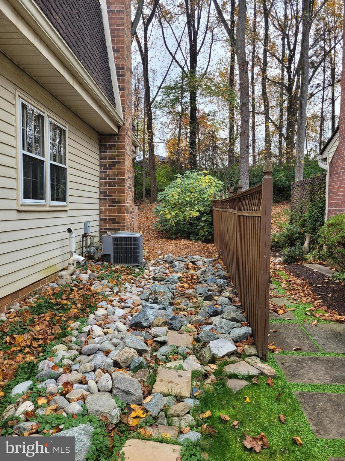 STRATTON COMMONS - Residential Lease
