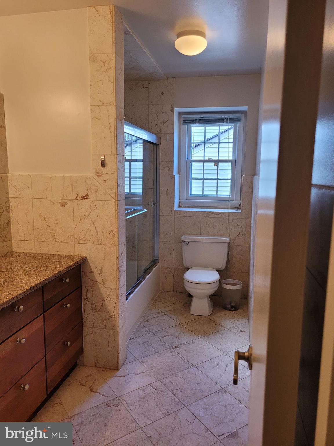 STRATTON COMMONS - Residential Lease