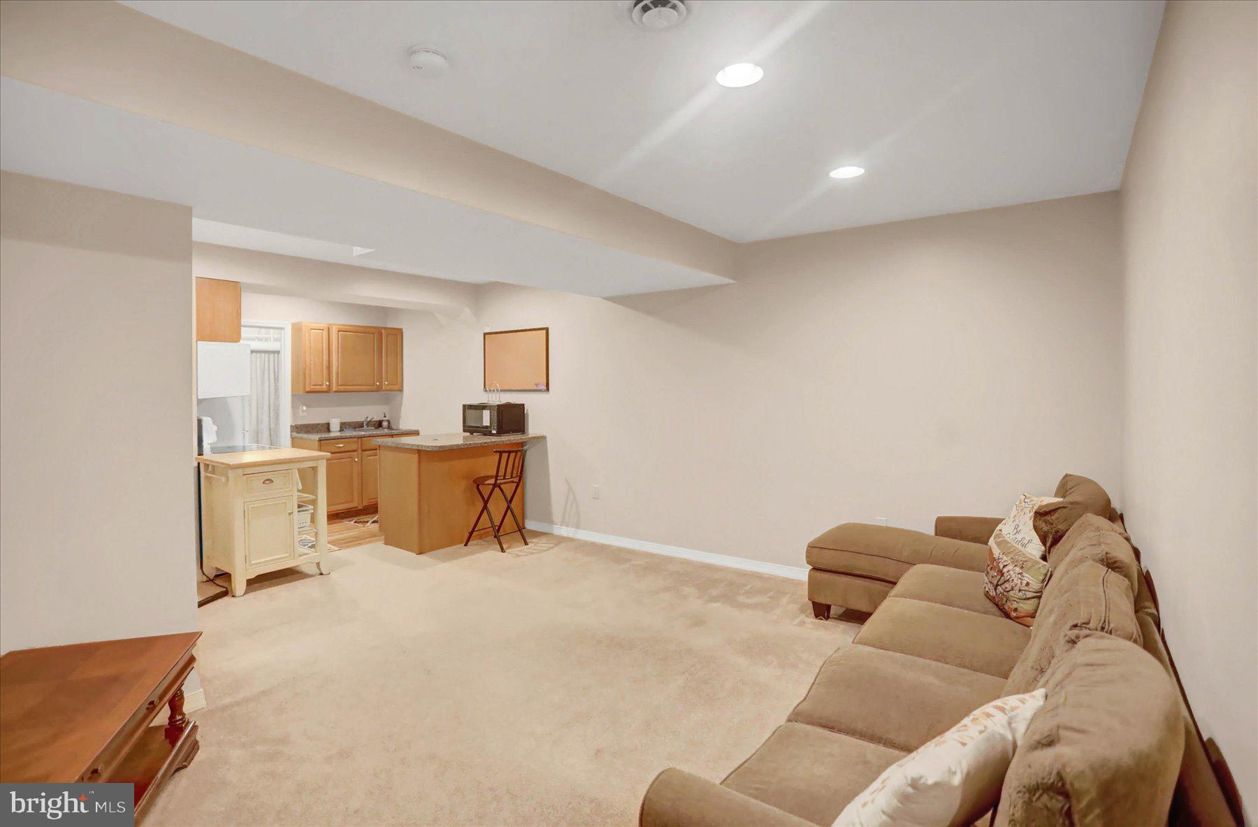 INDEPENDENCE PLACE - Residential